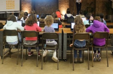 Sự kiện Workshop kĩ năng lập trình cho các em gái