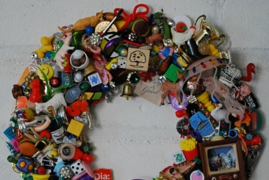 Chương trình hướng dẫn làm vật dụng từ nguyên liệu tái chế tại Thư viện khu vực The Dock